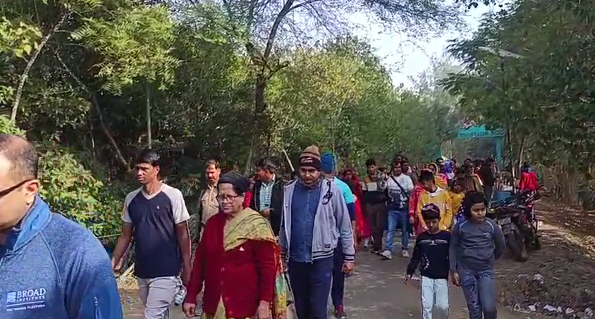 সুন্দরবনে পর্যটকদের ভিড়