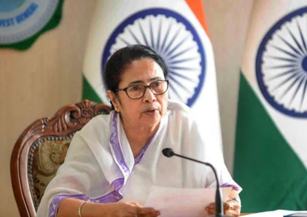 বাংলাভাষীদের হেনস্থা অসমে, ক্ষুব্ধ মুখ্যমন্ত্রী মমতা